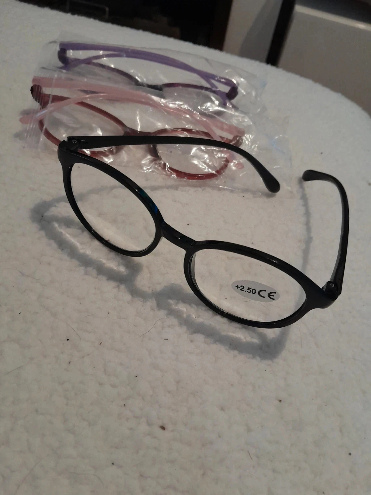 Lote N°04 compuesto de 3 pares de gafas de aumento / de lectura, Corrección +2.50 – photo 6